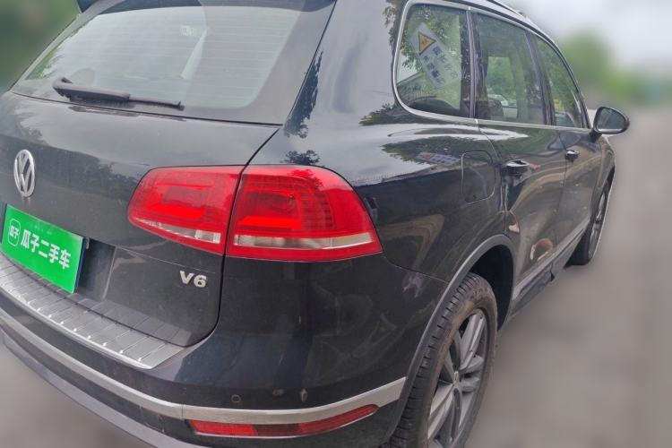 Used Volkswagen Touareg 2018 3.0 TSI Glory Collection Edition Rear Right 45 Deg