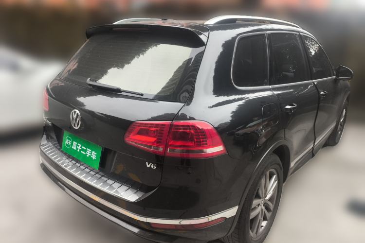Used Volkswagen Touareg 2018 3.0 TSI Glory Collection Edition Rear Right 45 Deg
