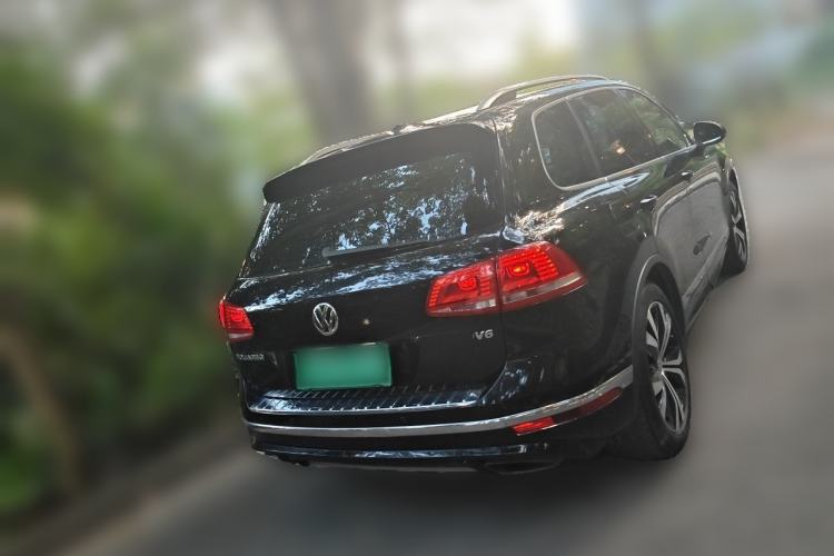 Used Volkswagen Touareg  Rear Right 45 Deg