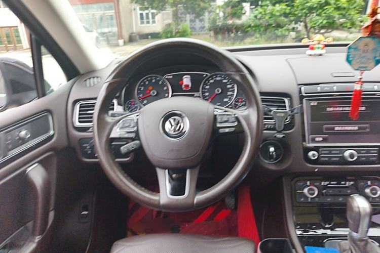 Used Volkswagen Touareg 2018 3.0 TSI Glory Collection Edition Steering Wheel