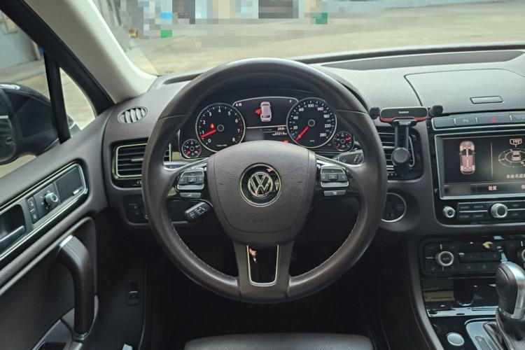 Used Volkswagen Touareg 2018 3.0 TSI Glory Collection Edition Steering Wheel