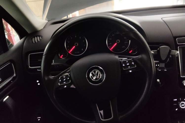 Used Volkswagen Touareg 2018 3.0 TSI Glory Collection Edition Steering Wheel