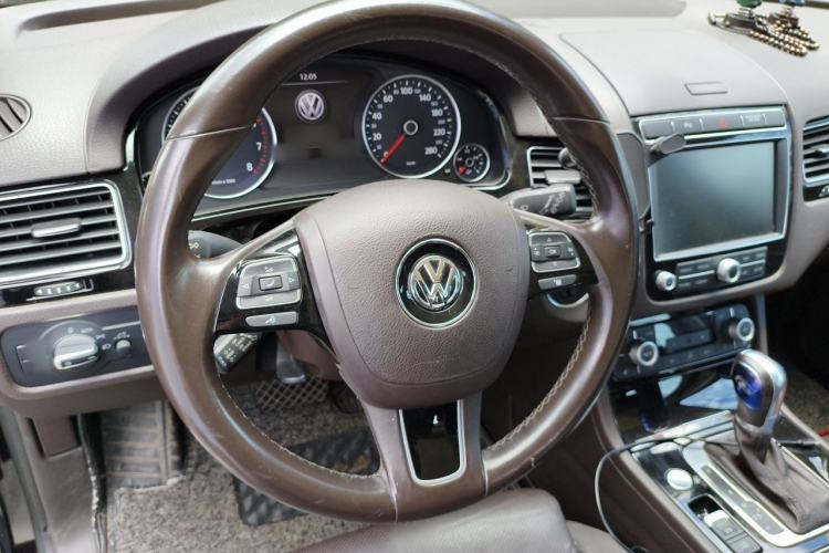 Used Volkswagen Touareg 2018 3.0 TSI Glory Collection Edition Steering Wheel