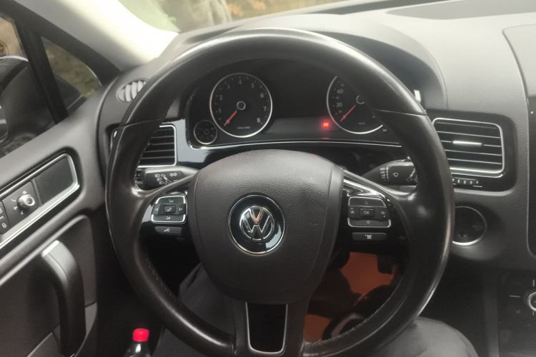 Used Volkswagen Touareg 2018 3.0 TSI Glory Collection Edition Steering Wheel