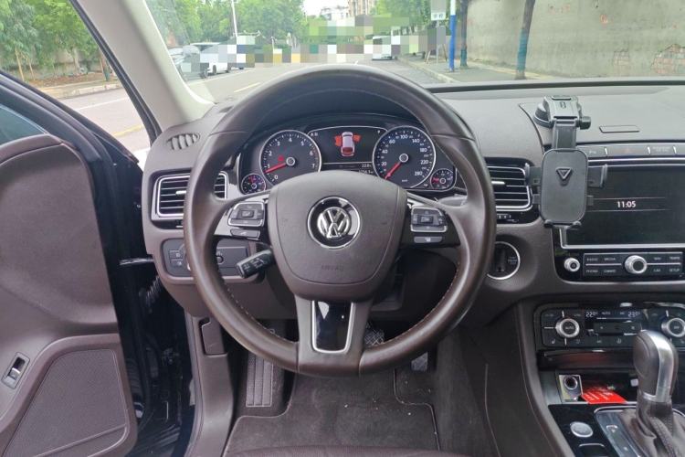 Used Volkswagen Touareg 2018 3.0 TSI Glory Collection Edition Steering Wheel