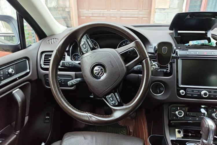 Used Volkswagen Touareg 2018 3.0 TSI Glory Collection Edition Steering Wheel