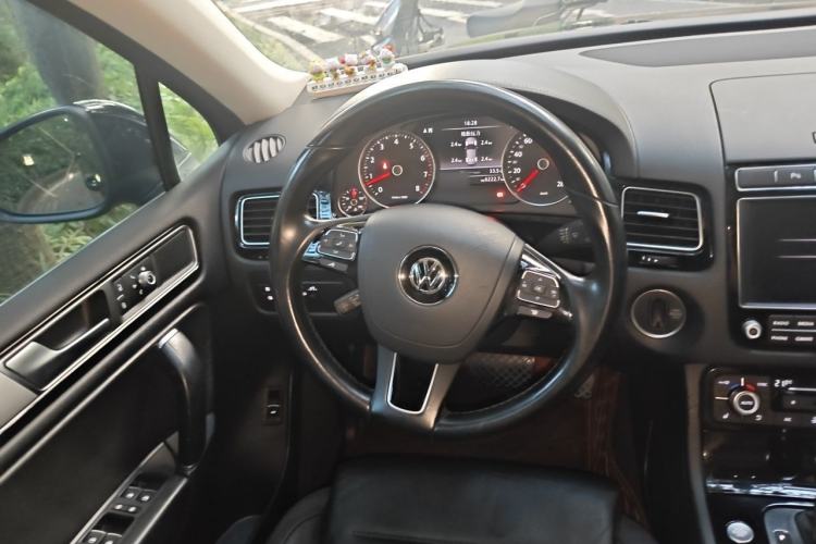 Used Volkswagen Touareg  Steering Wheel