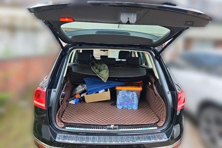 Used Volkswagen Touareg 2018 3.0 TSI Glory Collection Edition Trunk