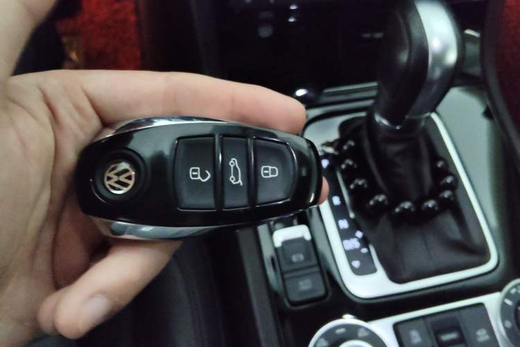 Used Volkswagen Touareg 2018 3.0 TSI Glory Collection Edition Vehicle Key
