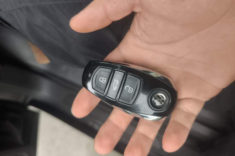 Used Volkswagen Touareg 2018 3.0 TSI Glory Collection Edition Vehicle Key