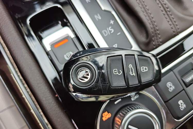 Used Volkswagen Touareg 2018 3.0 TSI Glory Collection Edition Vehicle Key