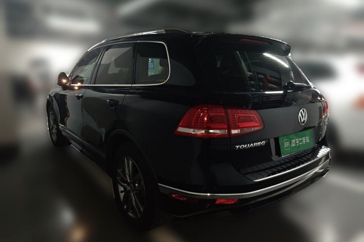 Used Volkswagen Touareg 2018 3.0 TSI Glory Collection Edition Rear Left 45 Deg