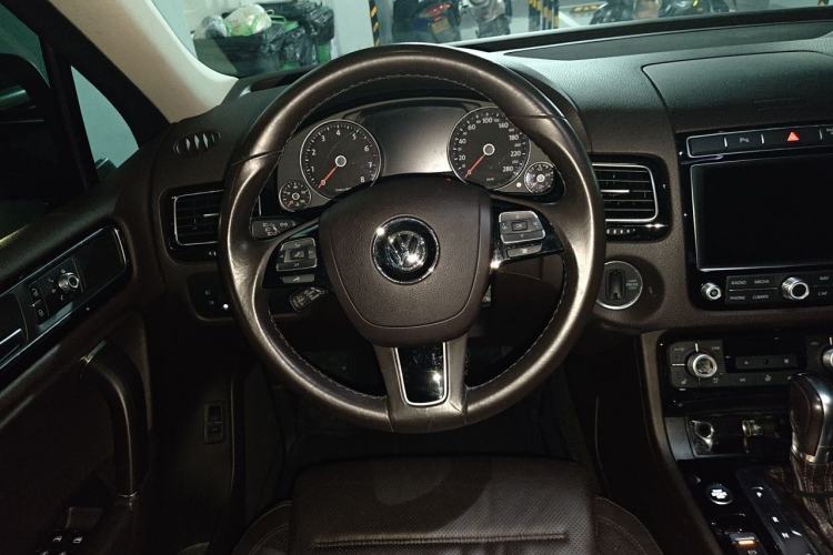 Used Volkswagen Touareg 2018 3.0 TSI Glory Collection Edition Steering Wheel