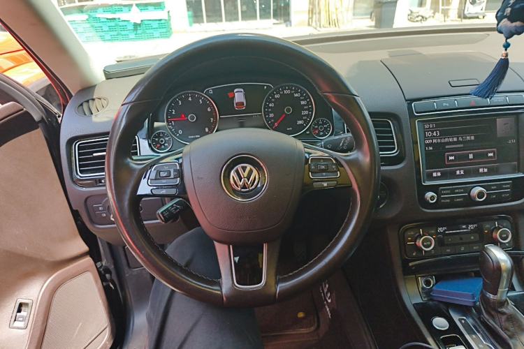 Used Volkswagen Touareg 2018 3.0 TSI Glory Collection Edition Steering Wheel