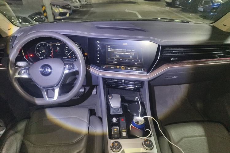 Used Volkswagen Touareg 2019 3.0 TSI RuiFeng Edition China VI Standard Center Console