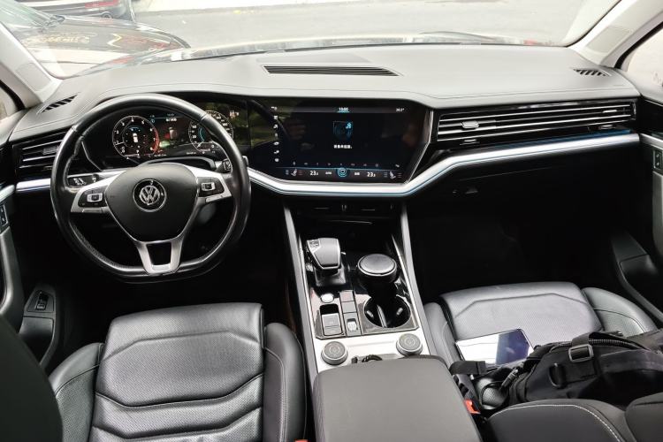 Used Volkswagen Touareg 2019 2.0TSI Ruiyi Edition China VI Standard Center Console