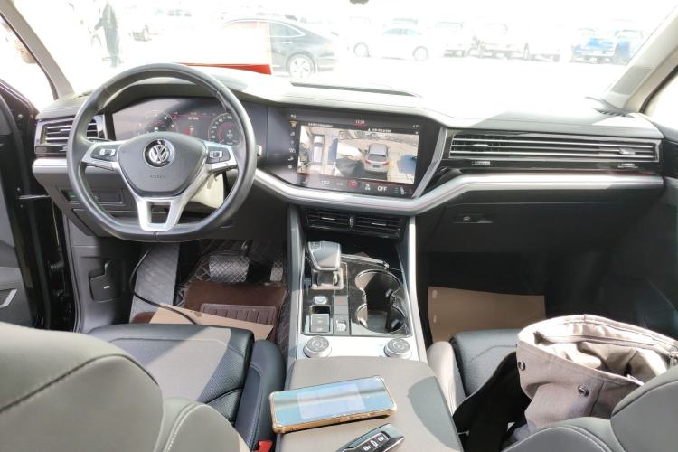 Used Volkswagen Touareg 2019 3.0 TSI RuiFeng Edition China VI Standard Center Console