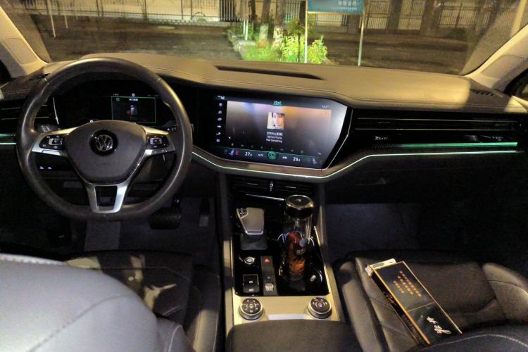 Used Volkswagen Touareg 2019 3.0 TSI RuiFeng Edition China V Standard Center Console