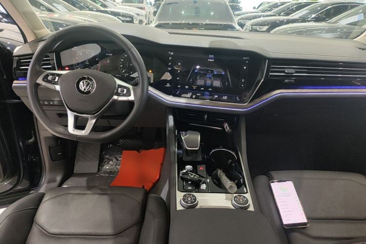Used Volkswagen Touareg 2019 3.0 TSI RuiFeng Edition China VI Standard Center Console