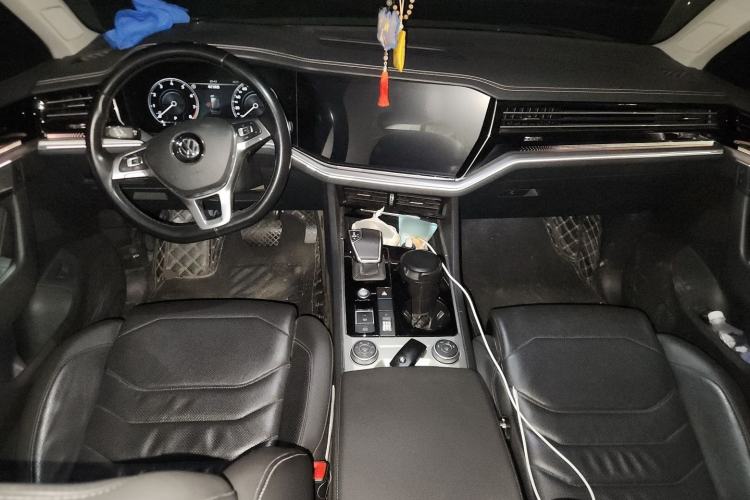 Used Volkswagen Touareg 2019 2.0TSI Ruiyi Edition China VI Standard Center Console