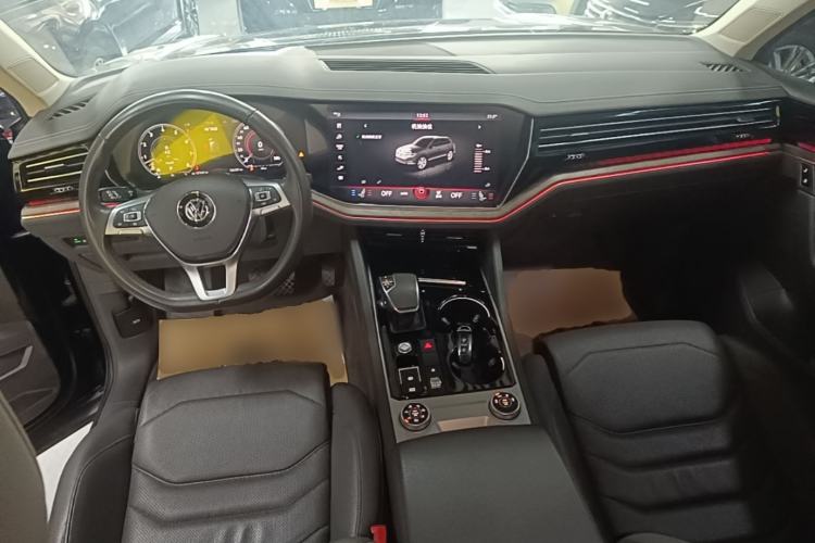 Used Volkswagen Touareg 2019 3.0 TSI RuiFeng Edition China VI Standard Center Console