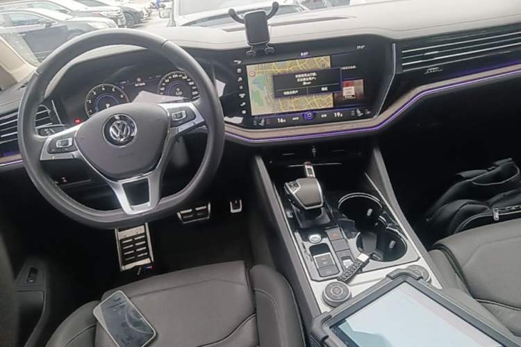 Used Volkswagen Touareg 2019 3.0 TSI RuiFeng Edition China VI Standard Center Console
