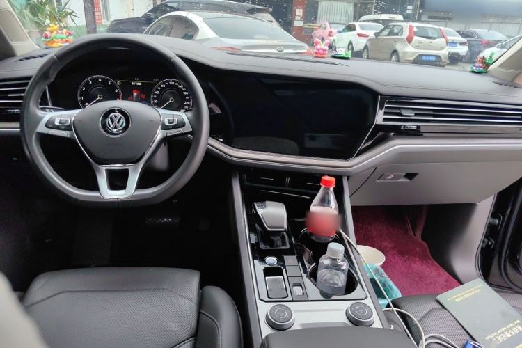 Used Volkswagen Touareg 2019 2.0 TSI Ruiyi Edition China V Standard Center Console