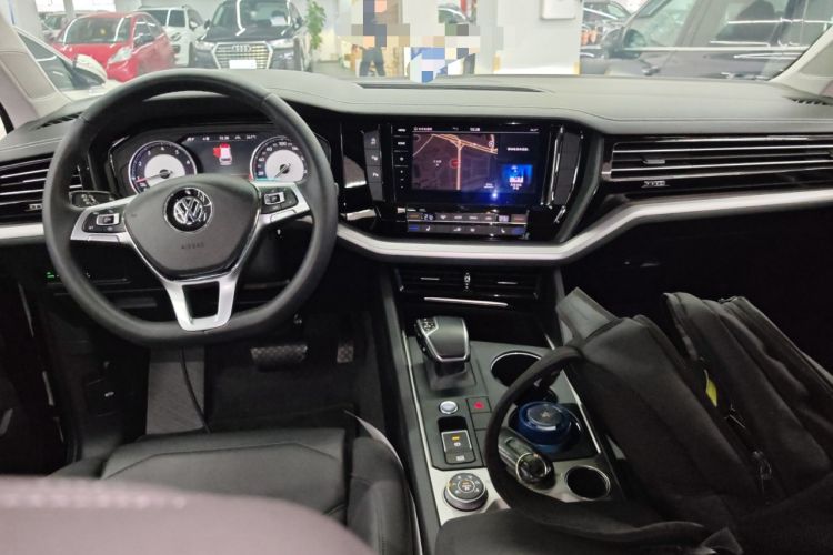 Used Volkswagen Touareg 2019 2.0 TSI Flagship Edition China VI Center Console