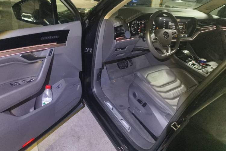Used Volkswagen Touareg 2019 3.0 TSI RuiFeng Edition China VI Standard Driver Seat