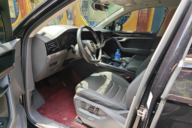Used Volkswagen Touareg 2019 2.0 TSI Ruiyi Edition China V Standard Driver Seat