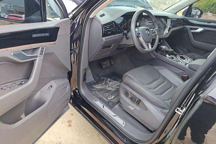 Used Volkswagen Touareg 2019 3.0 TSI RuiFeng Edition China VI Standard Driver Seat
