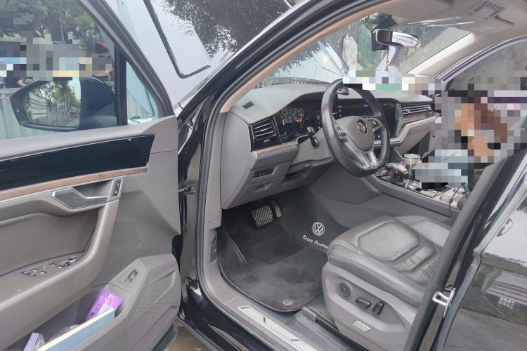 Used Volkswagen Touareg 2019 2.0TSI Ruiyi Edition China VI Standard Driver Seat