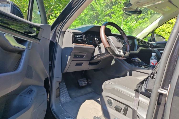 Used Volkswagen Touareg 2019 3.0 TSI RuiFeng Edition China VI Standard Driver Seat