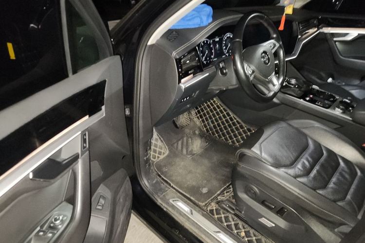 Used Volkswagen Touareg 2019 2.0TSI Ruiyi Edition China VI Standard Driver Seat