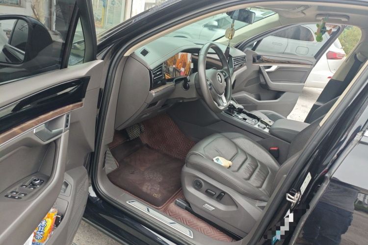 Used Volkswagen Touareg 2019 2.0TSI Ruiyi Edition China VI Standard Driver Seat