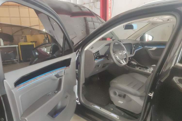 Used Volkswagen Touareg 2019 2.0 TSI Ruiyi Edition China V Standard Driver Seat