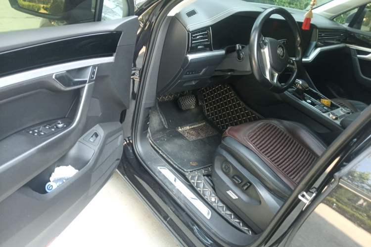 Used Volkswagen Touareg 2019 2.0TSI Ruiyi Edition China VI Standard Driver Seat
