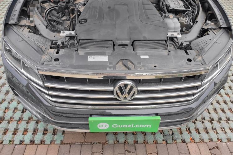 Used Volkswagen Touareg 2019 2.0TSI Ruiyi Edition China VI Standard Engine Bay