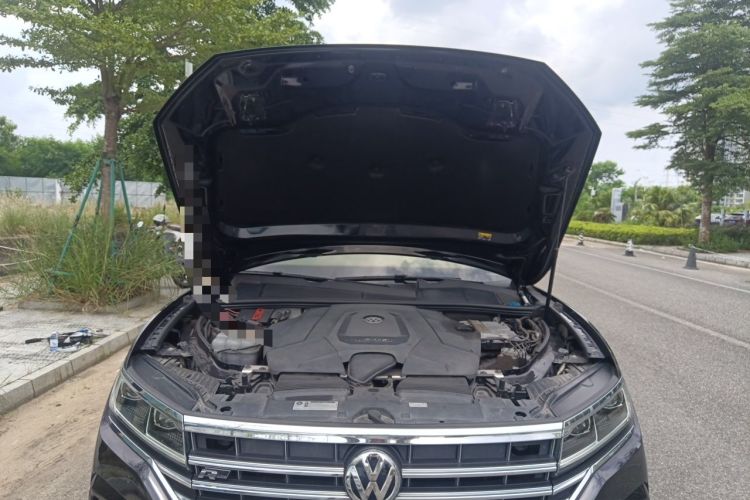 Used Volkswagen Touareg 2019 3.0 TSI RuiFeng Edition China V Standard Engine Bay