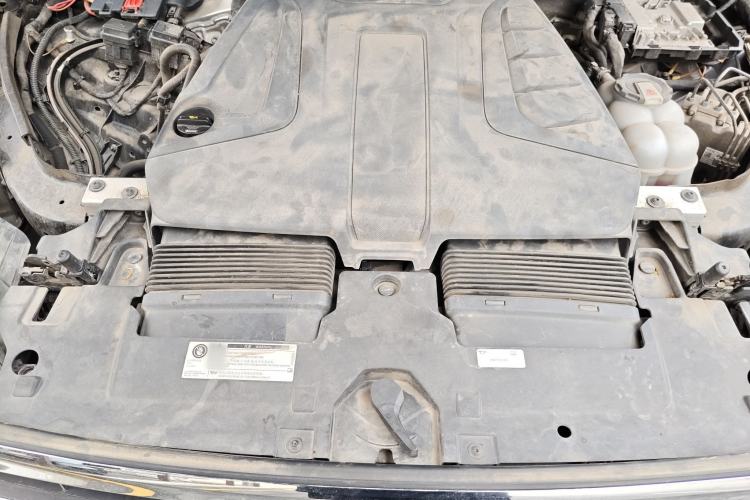 Used Volkswagen Touareg 2019 2.0TSI Ruiyi Edition China VI Standard Engine Bay