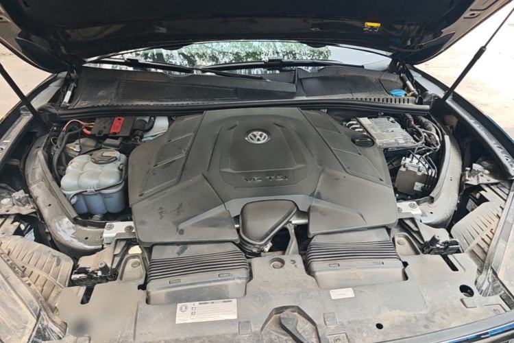 Used Volkswagen Touareg 2019 3.0 TSI RuiFeng Edition China VI Standard Engine Bay