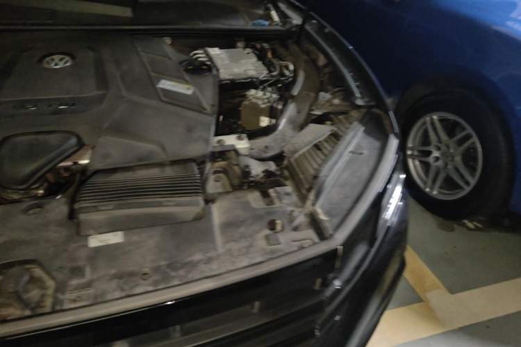 Used Volkswagen Touareg 2019 3.0 TSI Advanced Version China V Standard Engine Bay Left