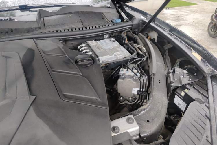 Used Volkswagen Touareg 2019 3.0 TSI RuiFeng Edition China VI Standard Engine Bay Left