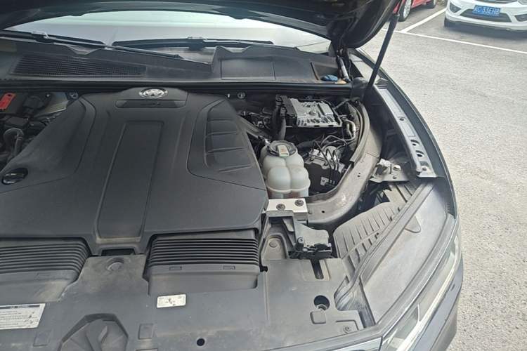 Used Volkswagen Touareg 2019 2.0 TSI Ruiyi Edition China V Standard Engine Bay Left