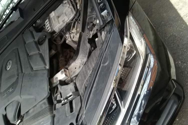 Used Volkswagen Touareg 2019 3.0 TSI RuiFeng Edition China V Standard Engine Bay Left