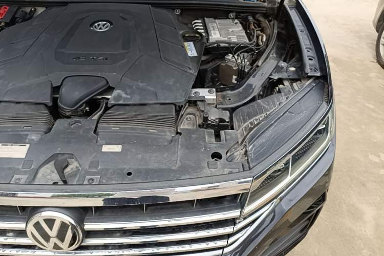 Used Volkswagen Touareg 2019 3.0 TSI RuiFeng Edition China V Standard Engine Bay Left