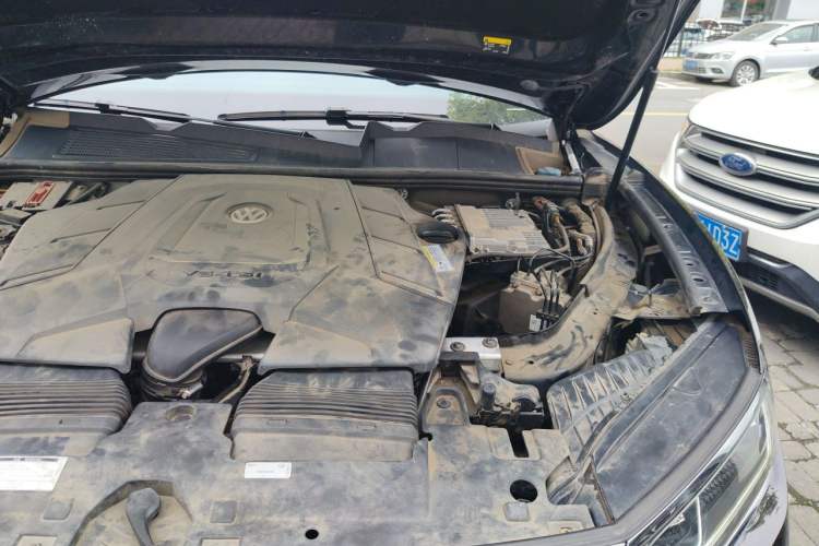 Used Volkswagen Touareg 2019 3.0 TSI RuiFeng Edition China V Standard Engine Bay Left