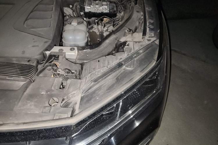 Used Volkswagen Touareg 2019 2.0TSI Ruiyi Edition China VI Standard Engine Bay Left