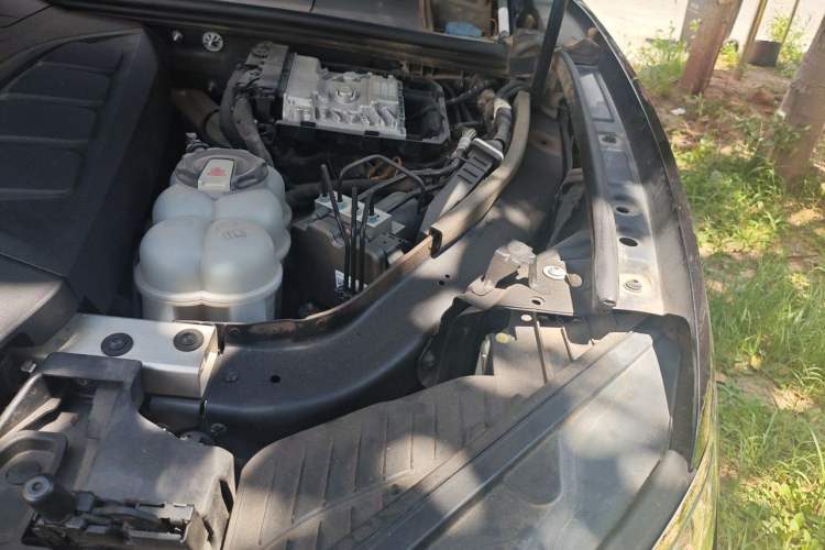 Used Volkswagen Touareg 2019 2.0 TSI Ruiyi Edition China V Standard Engine Bay Left