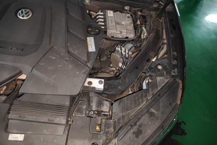 Used Volkswagen Touareg 2019 3.0 TSI RuiFeng Edition China VI Standard Engine Bay Left